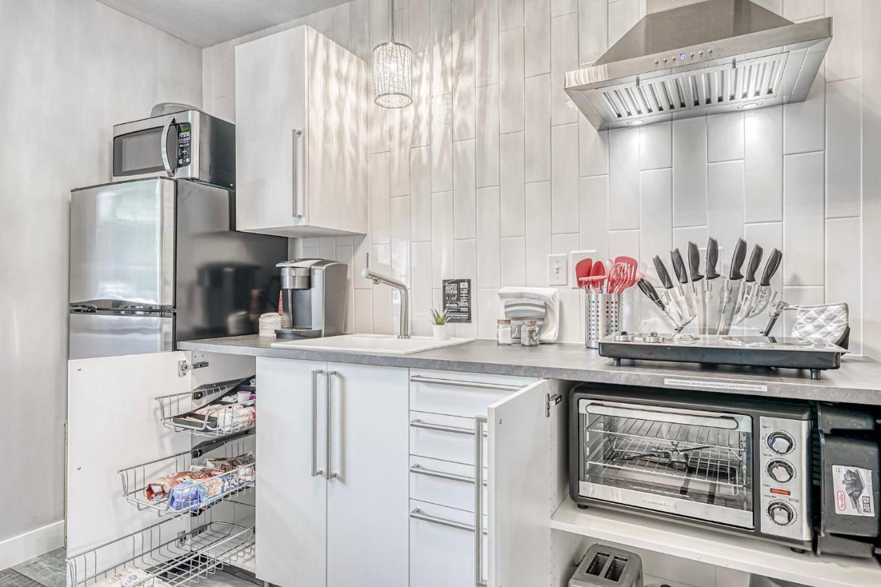 Lighthouse Kitchen Suites Near Auburn Waterloo I-69 Exit 334 Exteriör bild